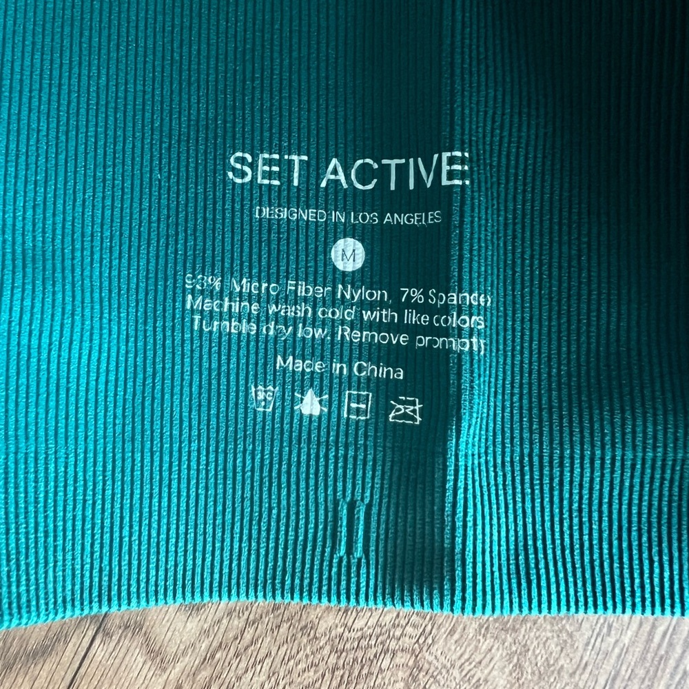 SET Active Top - Picture 5 of 5